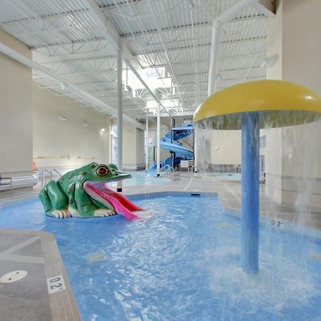 Apartament Mountain Fun - With Open Pool And Hot Tub Canmore Zewnętrze zdjęcie